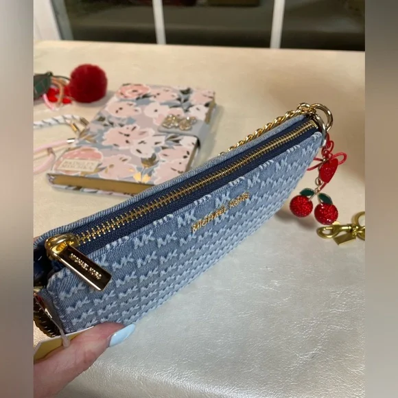 Michael Kors Jet Set Small Chain Denim Pouchette NWT - Picture 16 of 17